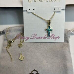 ✨Defective Kendra Scott Cross Gold Pendant Necklace in Kyocera Opal New ✨🕊️